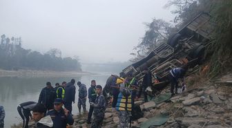 Nepal'de otobüs kazası: 19 ölü / Ek bilgi ve fotoğrafla
