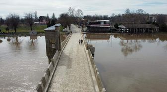 Edirne'de nehirlerin debileri düşüşe geçti, köprüler yaya trafiğine açıldı