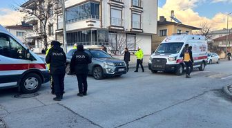 Erzincan'da iki otomobil çarpıştı: 2'i çocuk 3 kişi yaralandı