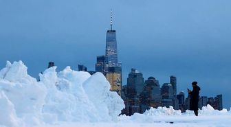 New York'ta rekor kar: Beş binden fazla uçuş iptal edildi