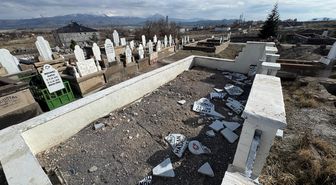 Kayseri'de aile mezarlığına zarar verildi