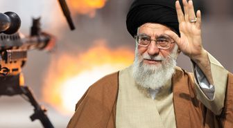 Hamaney'in konutunda silah sesleri! ABD'den önce tetiğe bastılar