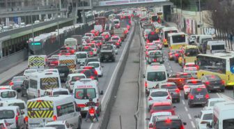 İstanbul'da trafik yoğunluğu yüzde 85'e ulaştı