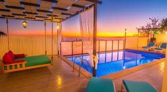Muhafazakar Villa Tatili: Mahremiyet Öncelikli Tatil İçin Tam Rehber