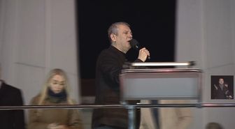 Özgür Özel Bakırköy'de konuştu