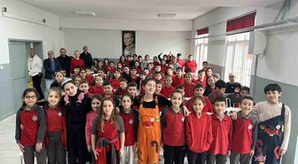 Akçakoca'da öğrencilere yönelik tiyatro gösterisi düzenlendi