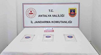 Antalya'da 1 kilo 810 gram uyuşturucu madde ele geçirildi