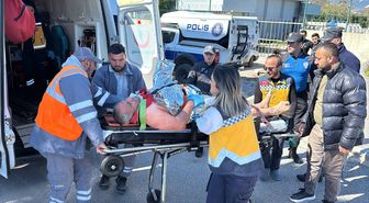 Antalya'da Belediye Çalışanı Boğaçayı'na Atladı