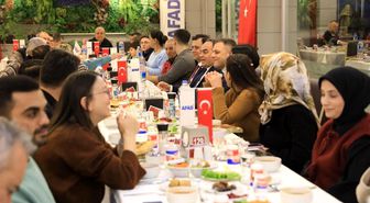 Vali Çakırtaş depremzedelerle iftarda buluştu