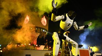 Albüm: Çin'de Mitoloji Temalı Robot Gösterisi Yoğun İlgi Topladı