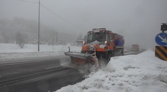 Bolu Dağı'nda Kar Yağışı ve Sis Etkili Oldu