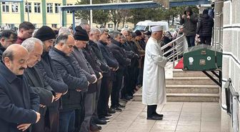 Denizde boğulan gencin cenazesi Karabük'te toprağa verildi