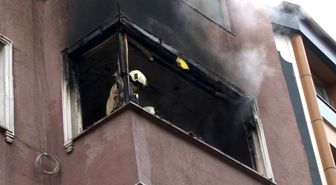 Esenler'de 4 katlı binada yangın paniği: Küle dönenen daire kullanılamaz hale geldi