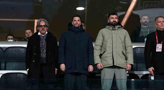 Hakan Balta, Başakşehir Konyaspor maçını tribünden takip etti