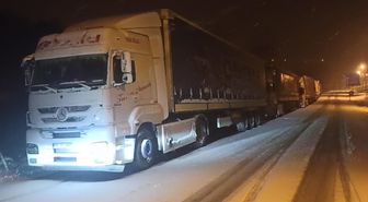Ilgar Dağı geçidi ulaşıma kapandı, TIR'lar yolda bekliyor