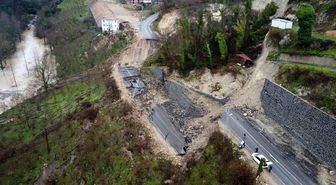 Ordu-İç Anadolu bağlantı yolundaki heyelan havadan görüntülendi