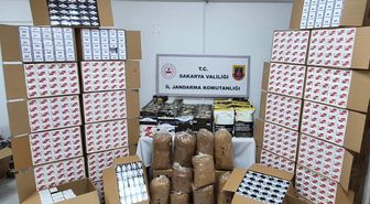 Sakarya'da jandarmadan kaçak tütün baskını: 4 gözaltı