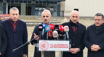 Bakan Uraloğlu: İran, Irak, Suriye, Lübnan ve Ürdün'e olan bütün uçuşları 2 Mart'a kadar iptal ettik