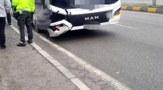 Otobüsle çarpışan motosiklet sürücüsü hayatını kaybetti