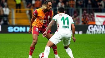 Trendyol Süper Lig: Galatasaray: 1 Corendon Alanyaspor: 0 (İlk yarı)