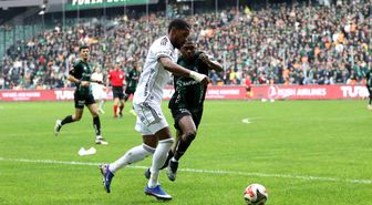 Trendyol Süper Lig: Kocaelispor: 0 Beşiktaş: 0 (İlk yarı)