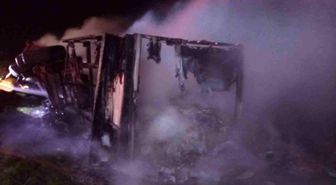 Şırnak'ta mandalina yüklü tır cayır cayır yandı