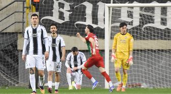 Altay evinde yıkıldı
