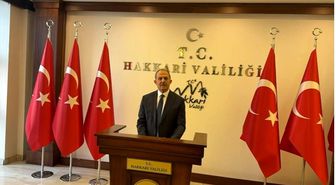 Hakkari'nin yeni Valisi Taşyapan görevine başladı