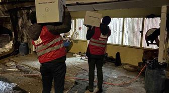 Kızılay Muradiye Şubesinden ihtiyaç sahibi ailelere gıda desteği