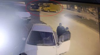 İnegöl'de Minibüsün Özel Halk Otobüsüne Çarptığı Kazada 3 Yaralı