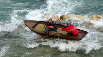 Seyhan Nehri'nde can pazarı: Ele ele tutuşup yardım beklediler