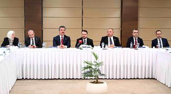 Bakan Gürlek: 'İzmir, Ankara ve İstanbul'da bir irtibat bürosu kuracağız'