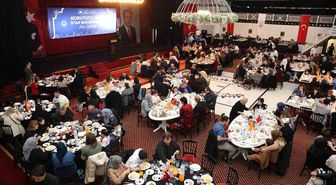 Bursa'da koruyucu aileler iftar sofrasında buluştu