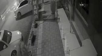 Diyarbakır'da devrilen tırın 7 araca çarpma anı kameraya yansıdı
