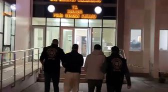 Kapıyı 'polisiz' diyerek açtırdılar, silahla vurup 550 bin lira parayı çaldılar