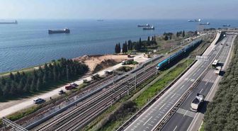 Kocaeli'de yüksek hızlı trenin çarptığı kişi hayatını yitirdi