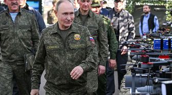 Putin'den savaş alameti gibi hamle: Ordudaki askeri personel sayısını artırdı