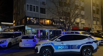 15 yaşındaki çocuk, hırsızlık yaptığı kafede yakalandı; O anlar kamerada