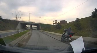 Başakşehir'de yarım bırakılan yol çalışması kazaya neden oldu