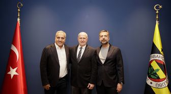 Fenerbahçe'de Futbol Akademi Genel Koordinatörü Şenol Çorlu
