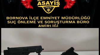 İzmir'de kendilerini polis olarak tanıtıp, 2 kişiyi gasbettiler: 2 tutuklama