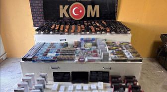 Sakarya'da kaçak sigara operasyonu; 3 gözaltı
