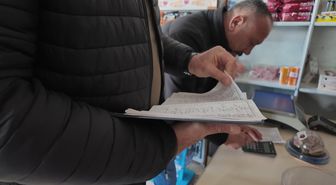 'Zimem Defteri' geleneğiyle memleketinde fırın ve bakkallardaki 3 milyon TL'lik borcu kapattı