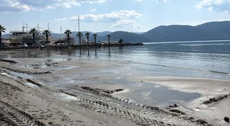 Akyaka'da deniz çekildi; Köyceğiz Gölü de normale döndü