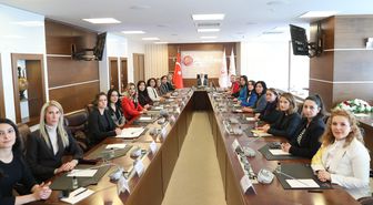 Bakan Göktaş, baroların kadın ve çocuk hakları komisyonu temsilcileriyle görüştü