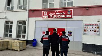 İzin gününde uyuşturucu satarken yakalandı