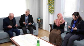 Vali Makas şehit ailelerini yalnız bırakmıyor