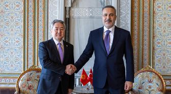 Bakan Fidan, Kırgızistan Dışişleri Bakanı Ceenbek Kulubayev ile bir araya geldi
