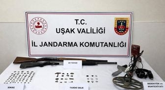 Uşak'ta tarihi eser kaçakçıları 63 sikkeyle yakalandı