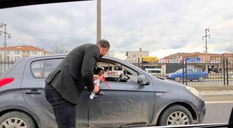 90 yaşındaki ninesiyle şiddete dikkat için Düzce'yi dolaştı